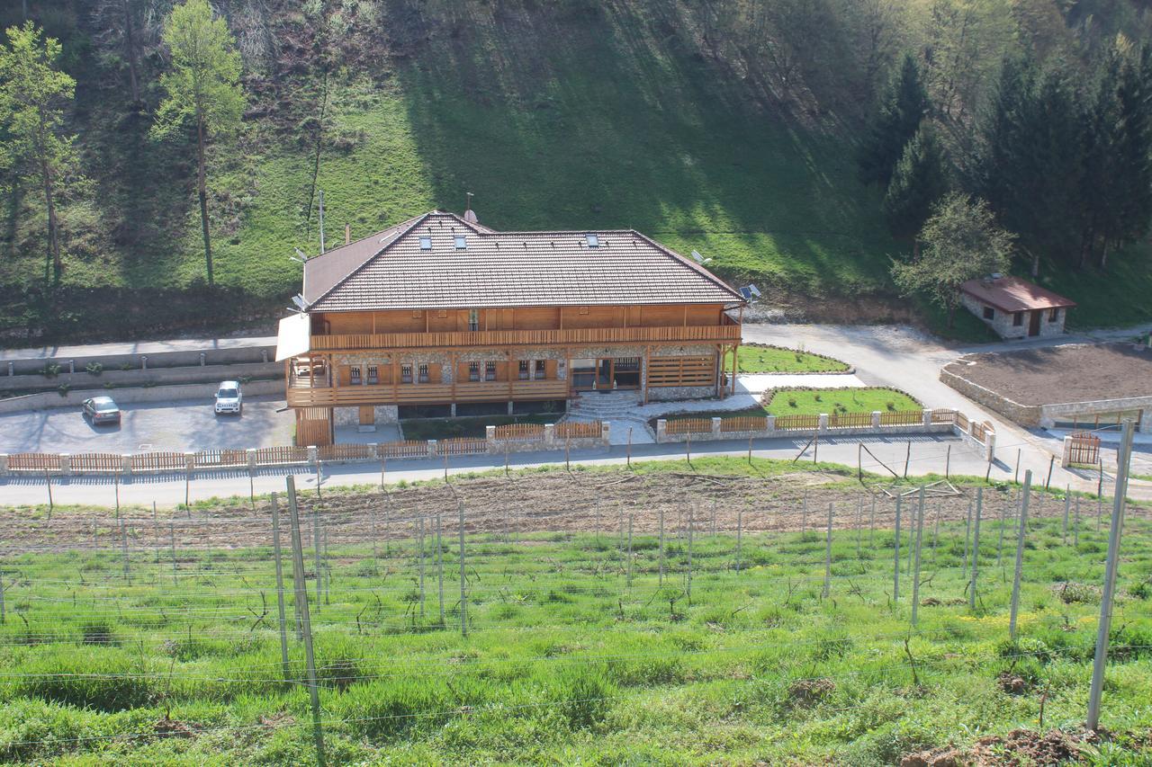 B&B Zlatna Nit 보산스카 크루파 외부 사진