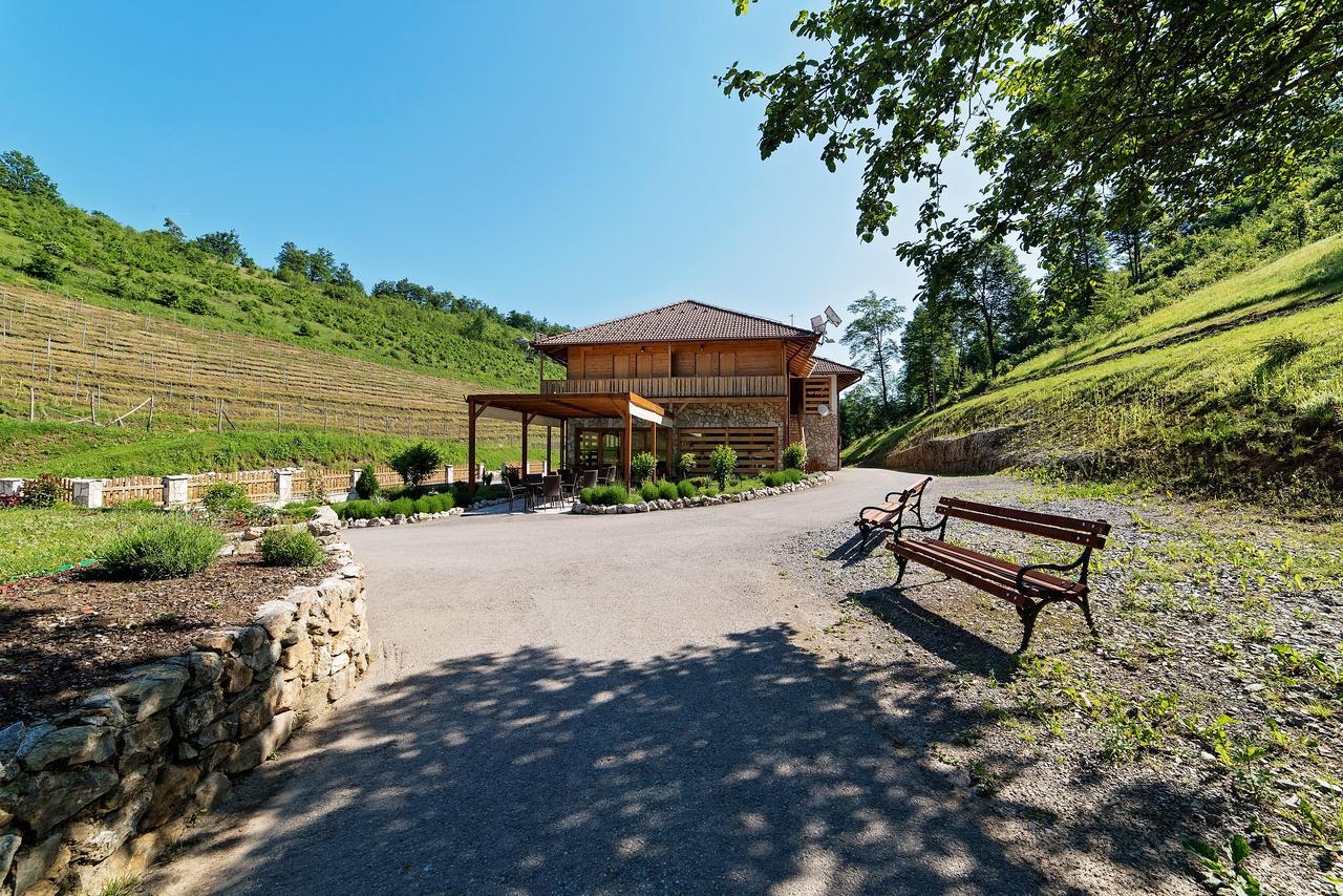 B&B Zlatna Nit 보산스카 크루파 외부 사진