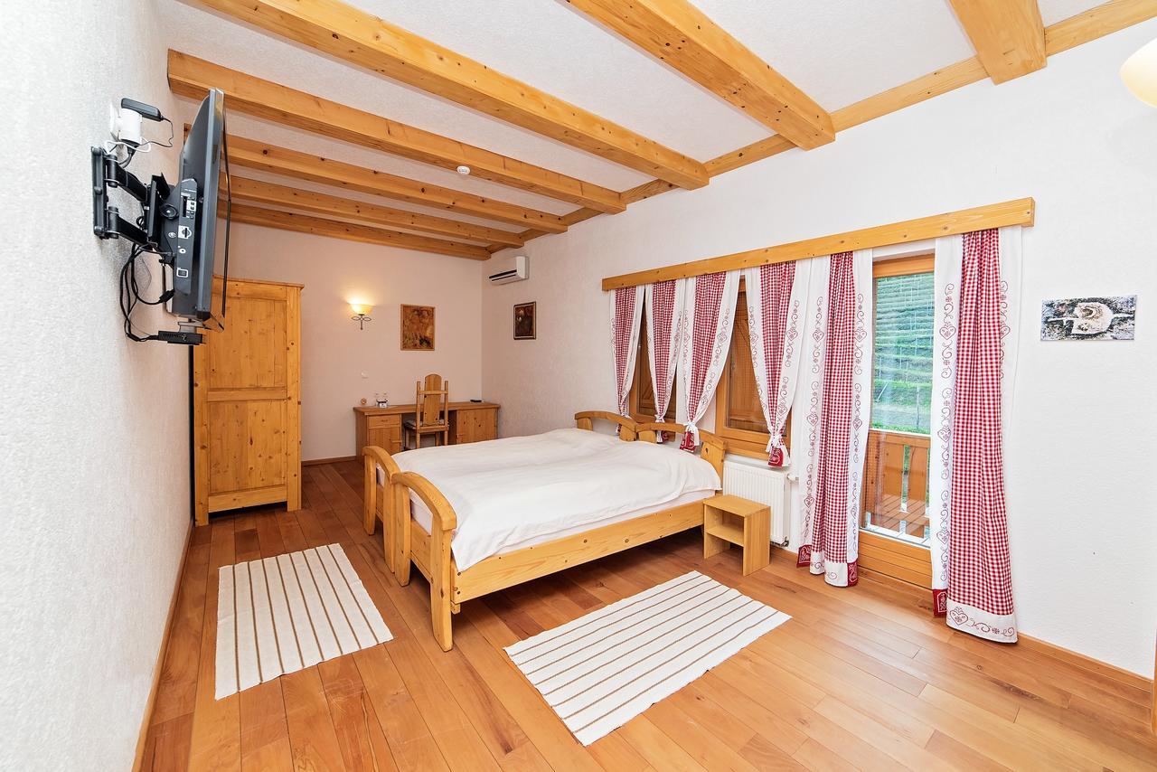 B&B Zlatna Nit 보산스카 크루파 외부 사진
